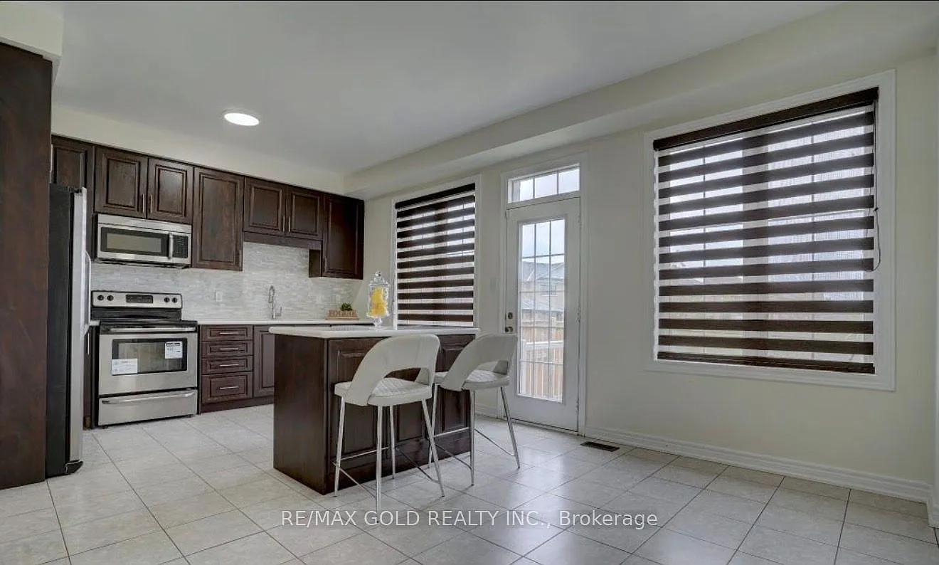4 bed, $3,400 — Photo 3