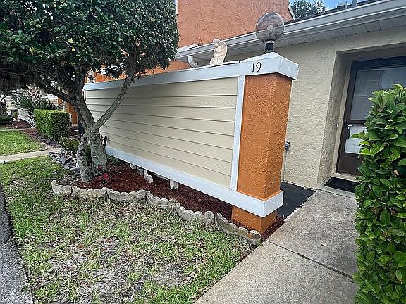 4th image of 19 Silver Swan Ct