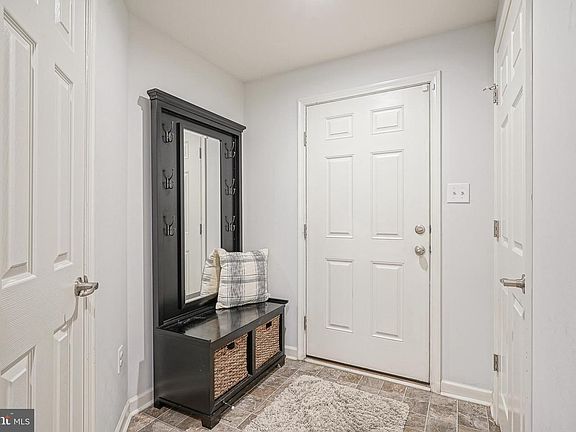 2nd image of 208 Ironwood Dr