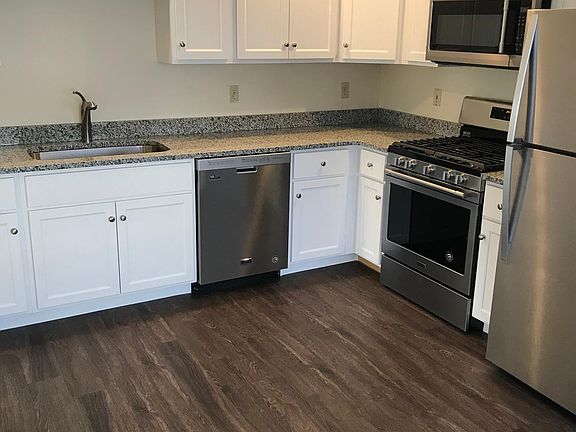 2nd image of 108 Main St #F