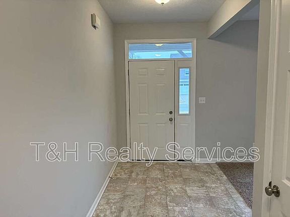 2nd image of 19195 Horsewood Dr