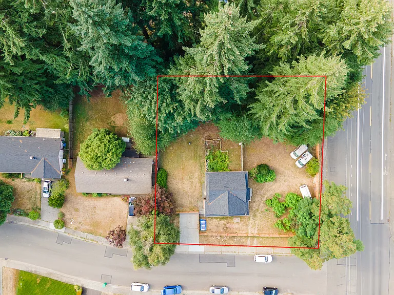 3601 Landau Ave NE — Photo 4