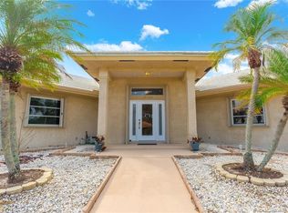 10322 SE Bluefish Cir, Hobe Sound, FL 33455