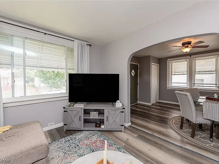 3801 Russell Ave — Photo 5