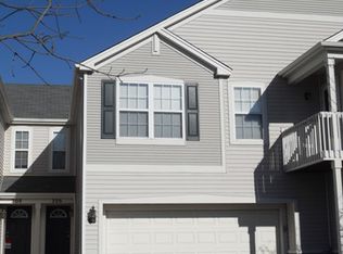 206 Bakers Dr, McHenry, IL 60051