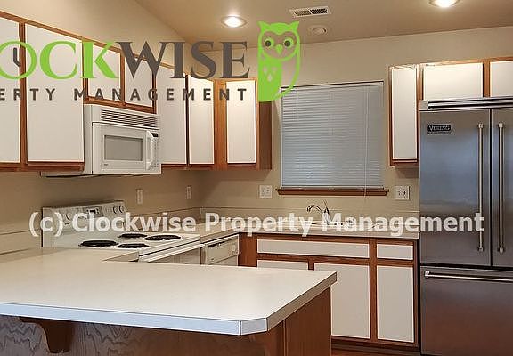 3rd image of 12315 121st Avenue Ct E #12317