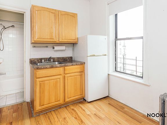 5th image of 383 S 3rd St #609
