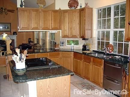 Kitchen
						:
						View from breakfast area