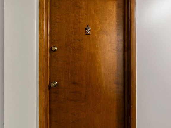 5th image of 4030 15th Ave S APT 10C