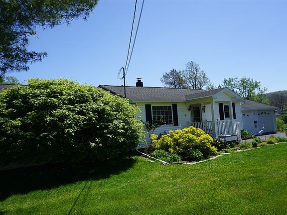 3rd image of 104 Eldredge Dr