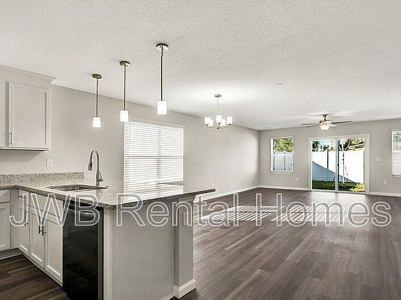 4th image of 436 10th St S