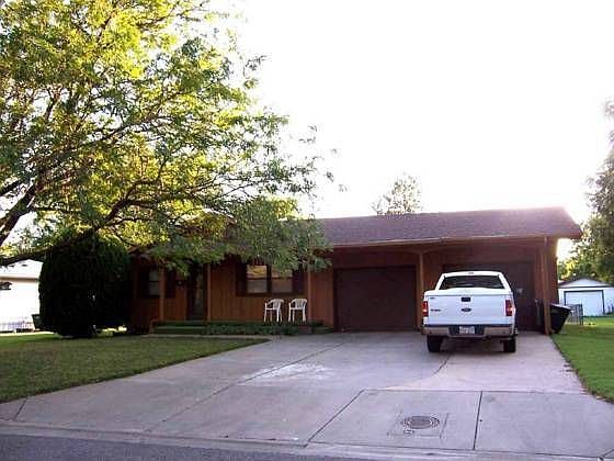 1st image of 2405 Thompson Ave