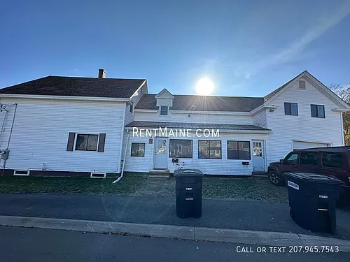 589 Main St #2 Photo 1