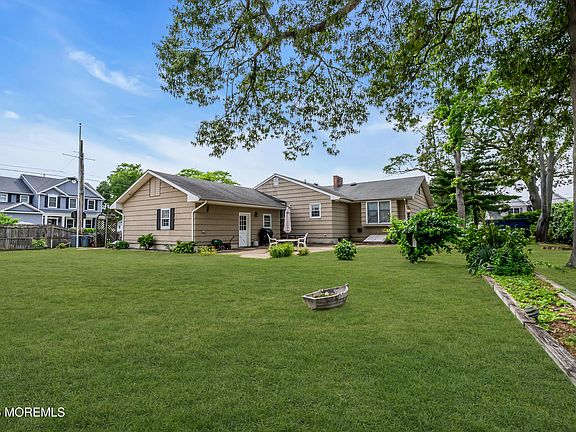 4th image of 1008 Patterson Road #10.02