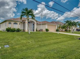 128 SW 38th Ter, Cape Coral, FL 33914