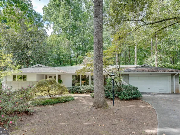 1800 Angelique Dr, Decatur, GA 30033