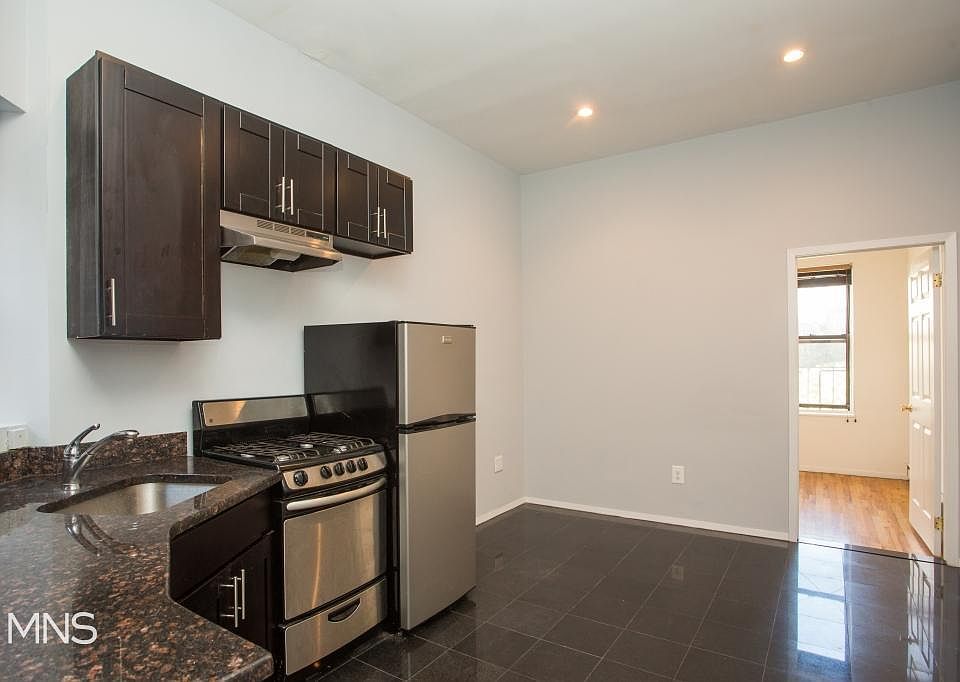 1st image of 308 W 49th St APT 3