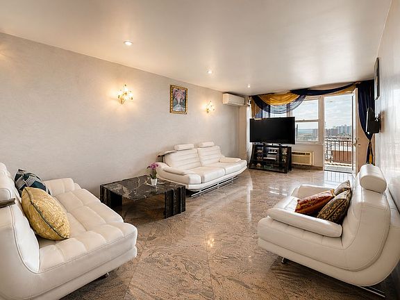 5th image of 35 Seacoast Ter APT 20N