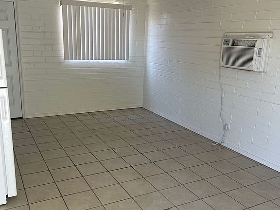 4th image of 3134-3164 N Fontana Ave