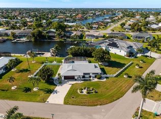 2025 SE 39th St, Cape Coral, FL 33904