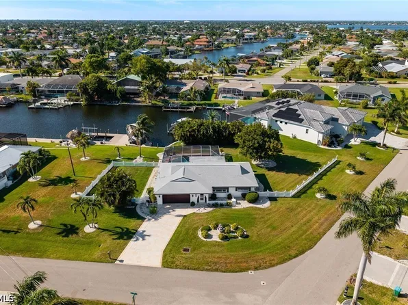 2025 SE 39th St, Cape Coral, FL 33904