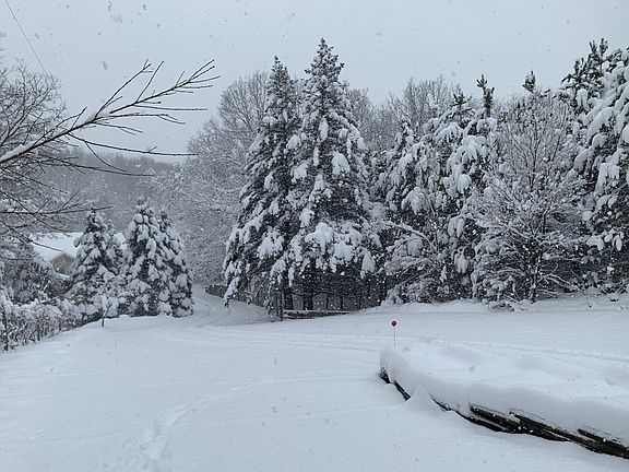 4th image of 4095 Knapp Valley Dr NE
