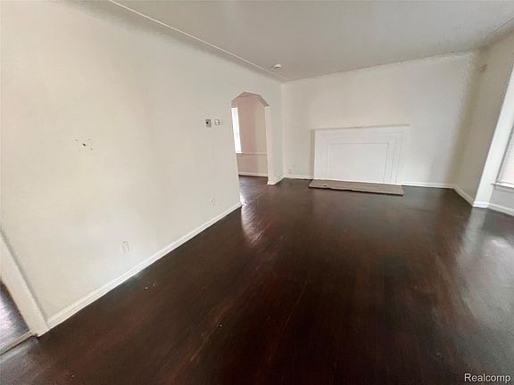 4th image of 18055 Ilene St