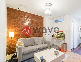 Rented by Wave Real Estate Group