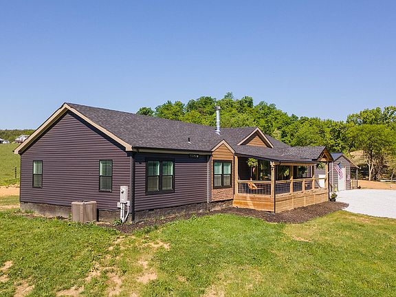 3rd image of 4510 Poplar Springs Rd