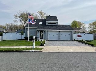 4 Emory St, Howell, NJ 07731