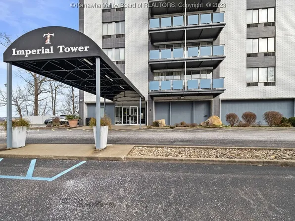 1800 Roundhill Rd #1005/1006, Charleston, WV 25314