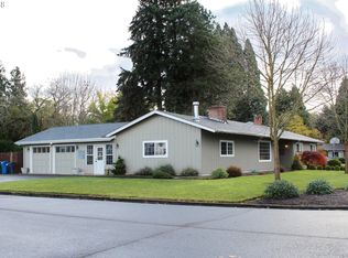 130 Smith Dr, Woodburn, OR 97071