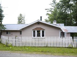 40 Barton Rd, Piermont, NH 03779