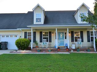 5512 Rising Ridge Dr, Hope Mills, NC 28348