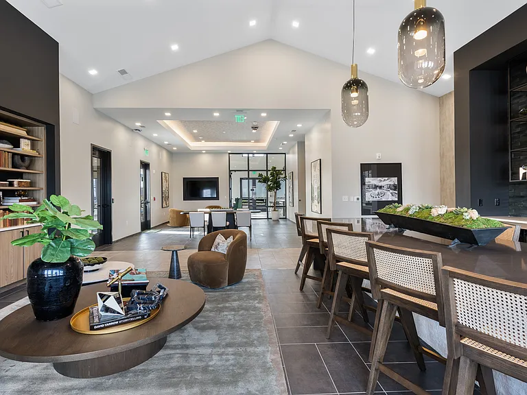 Spacious Resident Lounge at Montage