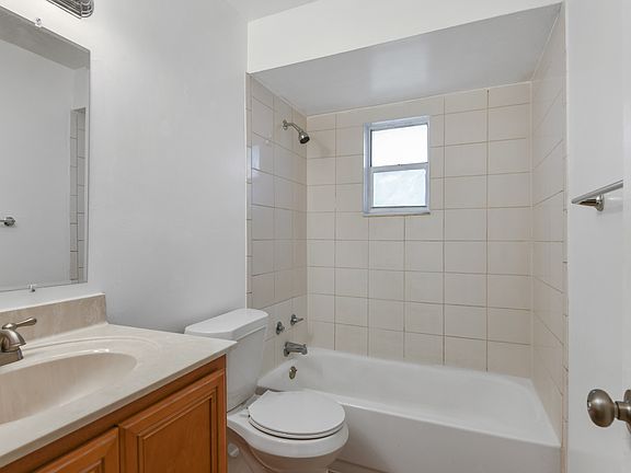 4th image of 406 N Rosland Dr