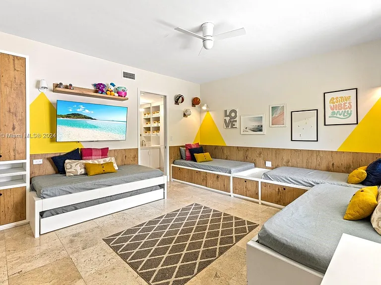 5221 Fisher Island Dr #5221 — Photo 30