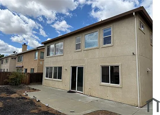 2085 Catalpa Way — Photo 11