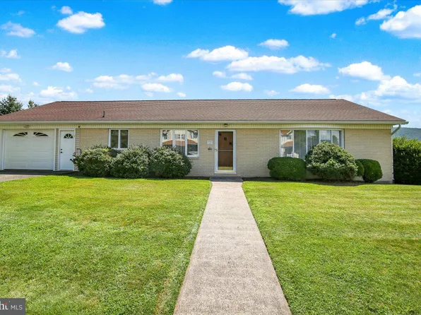 109 W Maple St, Valley View, PA 17983