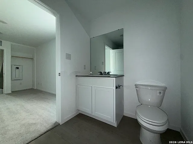 5038 Primrose Rdg — Photo 11