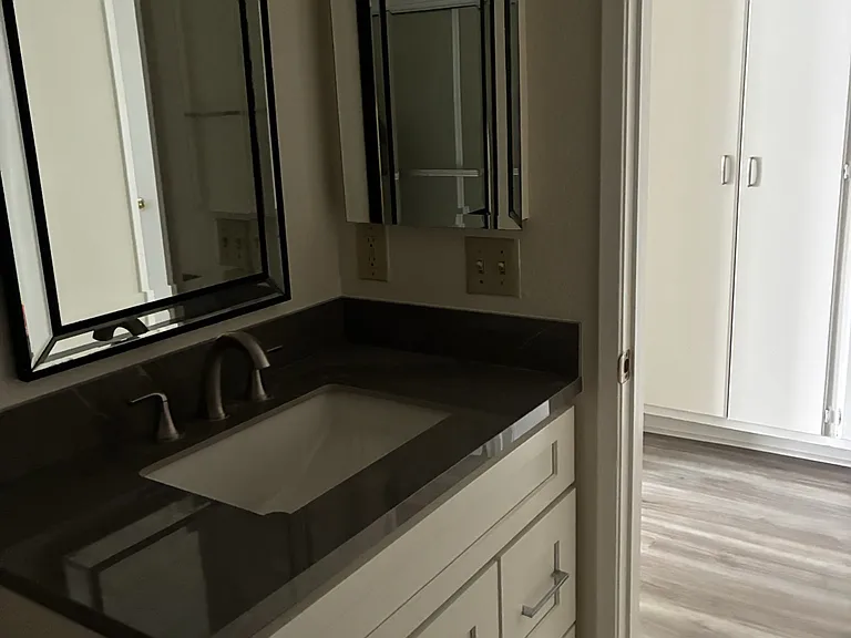 14724 Victory Blvd #102 — Photo 6