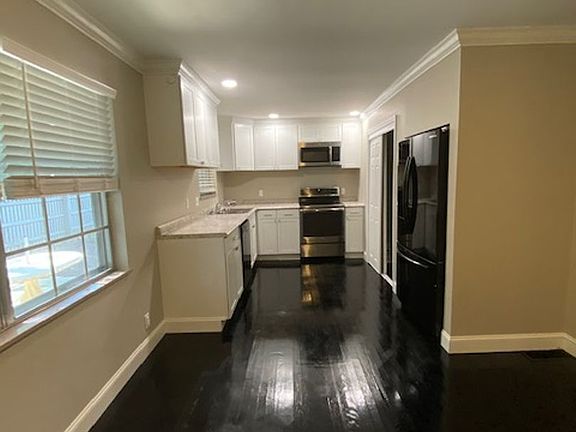2nd image of 1402 Topside View Dr