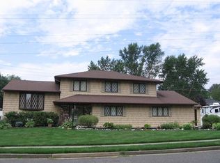 53 Calliope Rd, Sayreville, NJ 08872