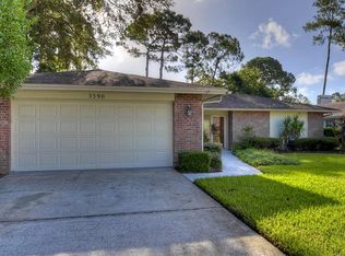 3590 Fairway Forest Dr, Palm Harbor, FL 34685