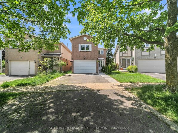 10 Park Lane Cir, Richmond Hill, ON L4C 6S8