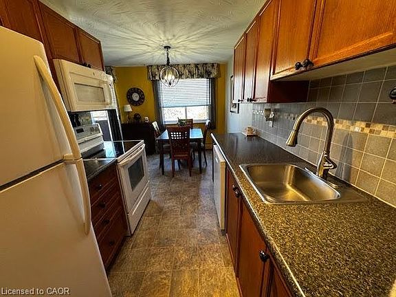 4th image of 485 Thorold Rd #204