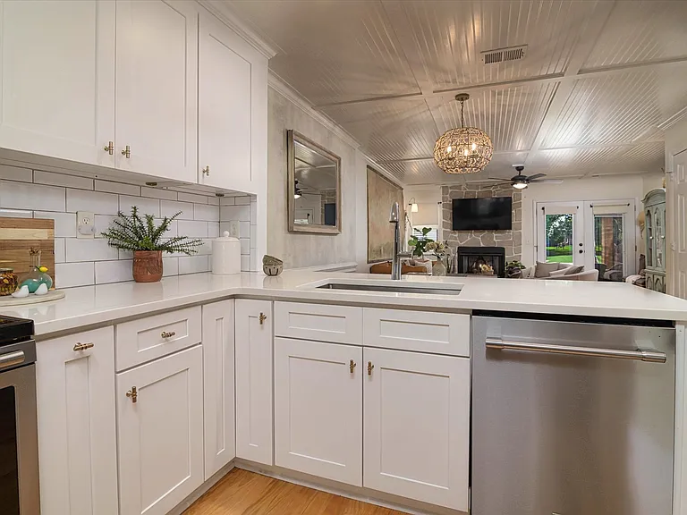 4053 N Course Dr — Photo 3