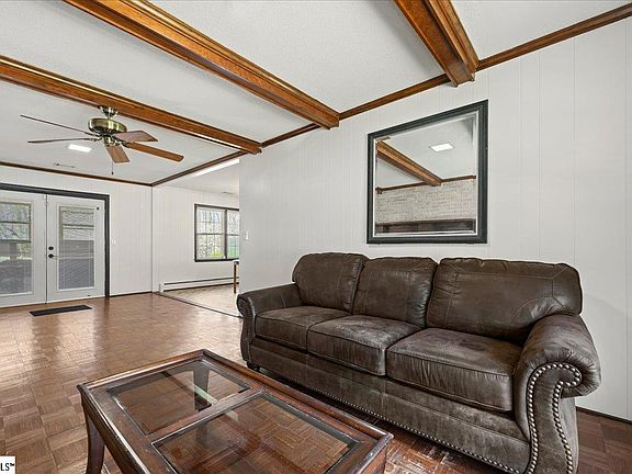 4th image of 569 Edens Rd