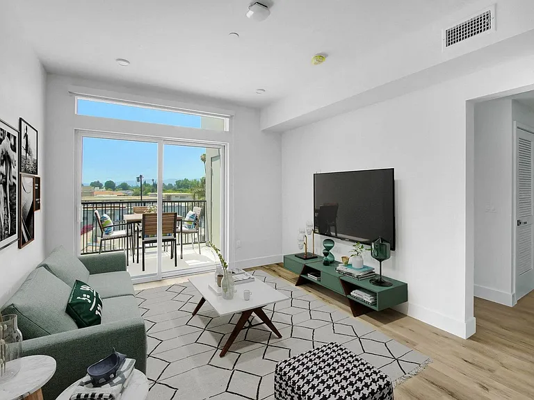 The Bay Apartment Homes — Photo 20