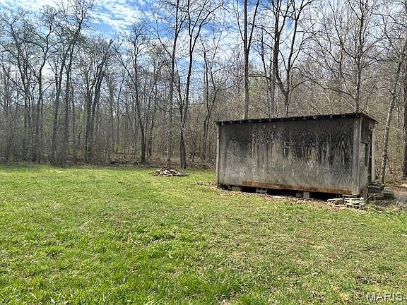 4th image of 413 Kelley Rd